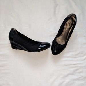 LifeStride Juliana Stretch Comfort Heels